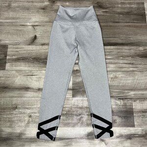 Beyond Yoga Athletic Overture Ballet Strappy Yoga Pants Grey Women’s Size S